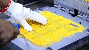 SILICONE INJECTION MOLDING