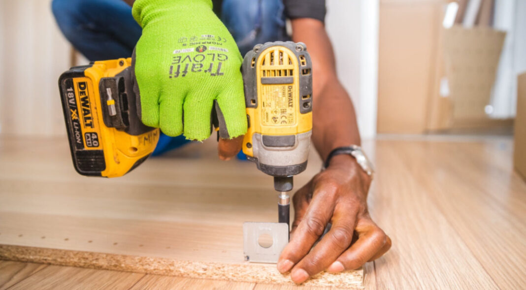 Benefits-of-Hiring-a-Commercial-Flooring-Contractor