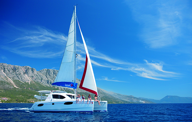 Our Top Tips to Find the Best Catamaran Charters in Greece
