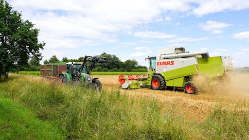 Essential Safety Tips When Using Heavy Equipment Rentals