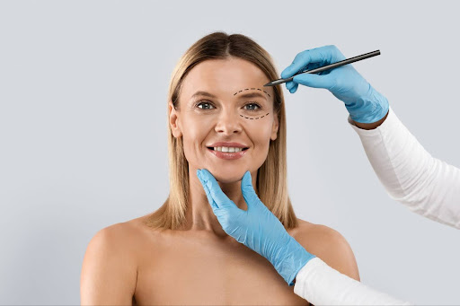 Benefits and Considerations of Facelift Surgery